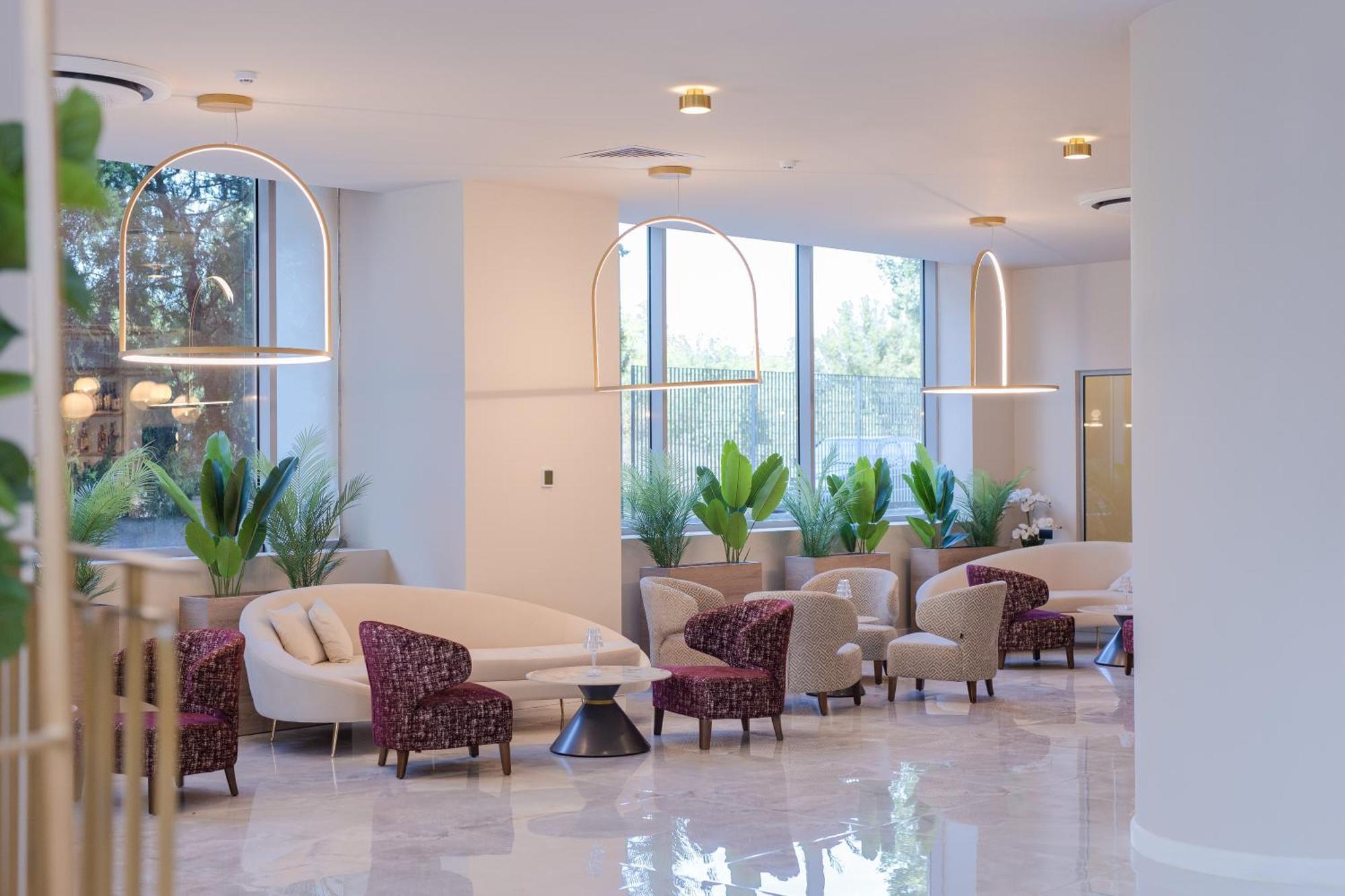 Ramada By Wyndham Bucharest Otopeni Airport Exteriér fotografie