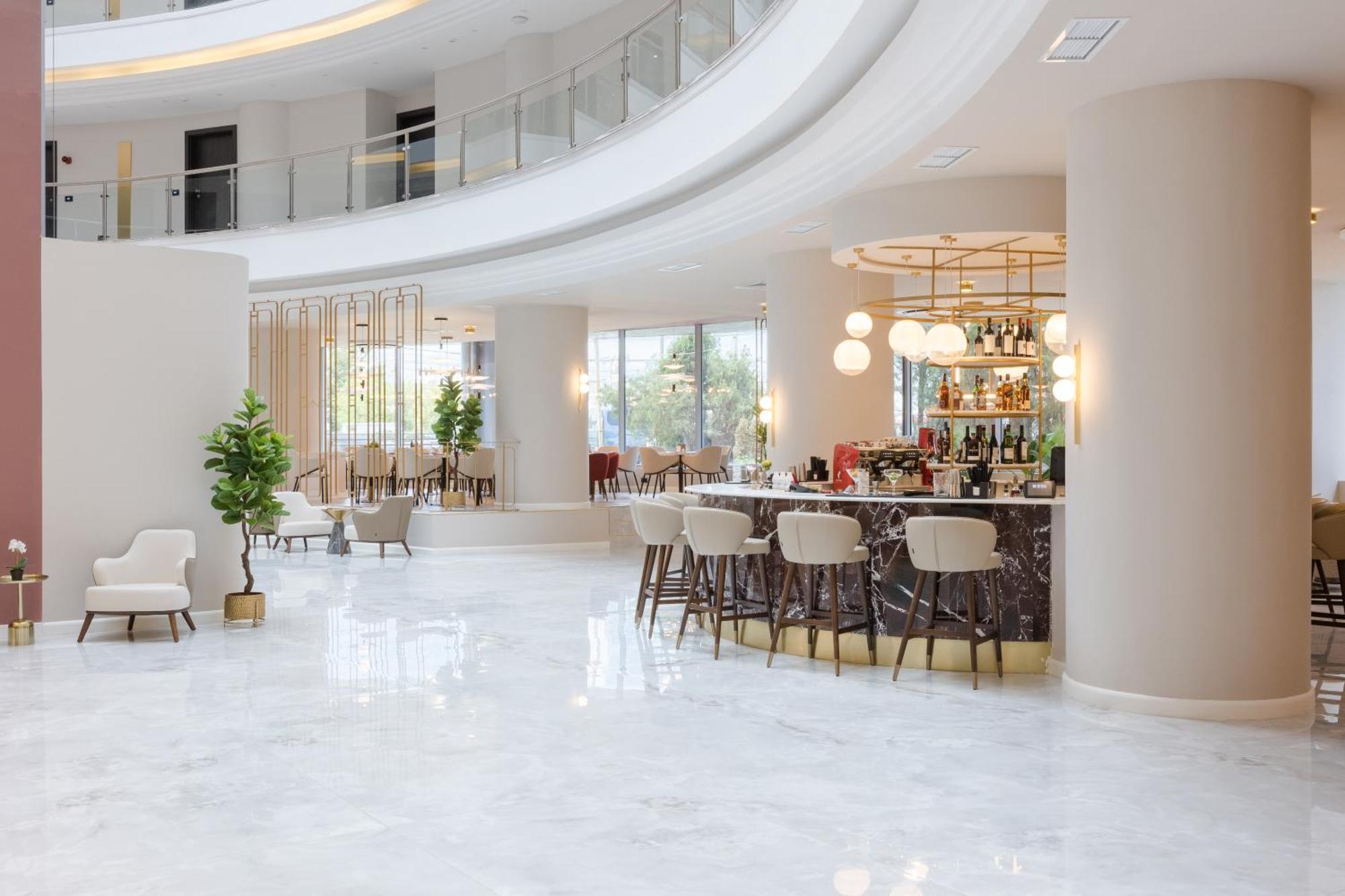 Ramada By Wyndham Bucharest Otopeni Airport Exteriér fotografie