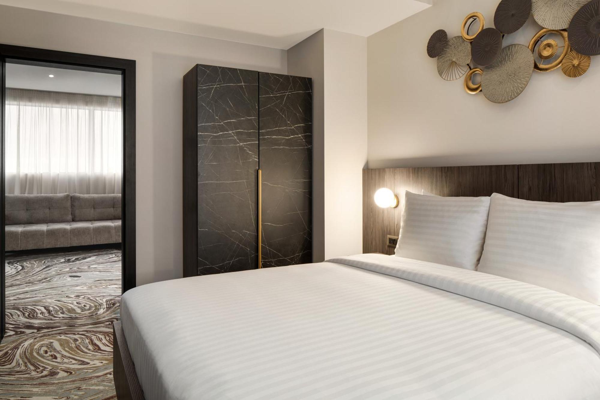 Ramada By Wyndham Bucharest Otopeni Airport Exteriér fotografie