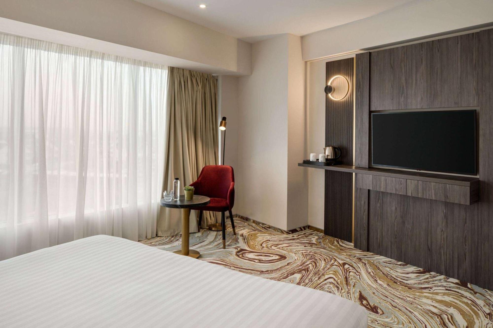 Ramada By Wyndham Bucharest Otopeni Airport Exteriér fotografie